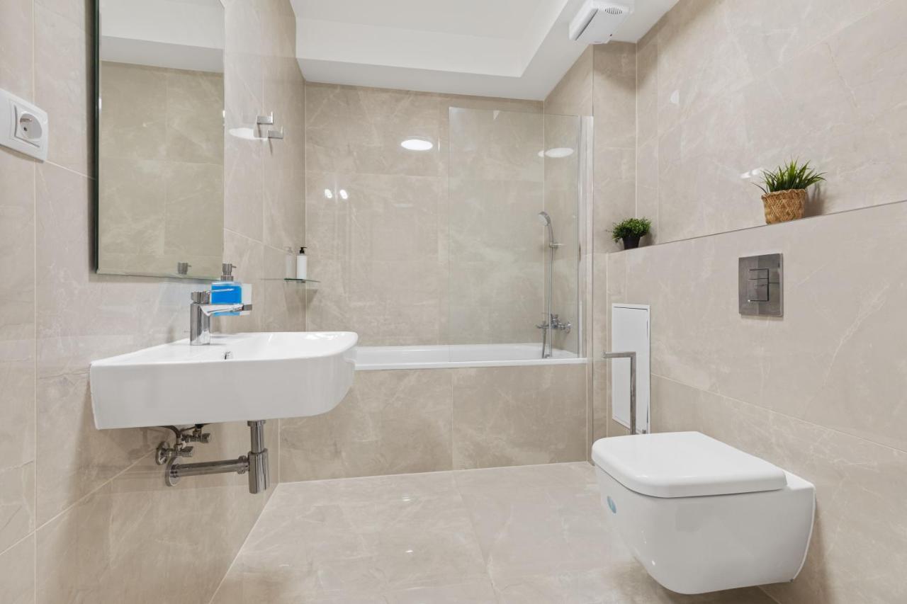 Lam Jegeho Alej - Jacuzzi - Free Parking Apartment Братислава Екстериор снимка