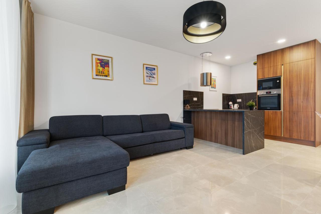 Lam Jegeho Alej - Jacuzzi - Free Parking Apartment Братислава Екстериор снимка